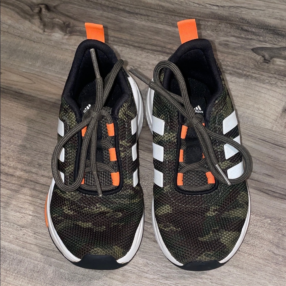 Toddler Boy’s Adidas Camo Sneakers EUC - Picture 2 of 7